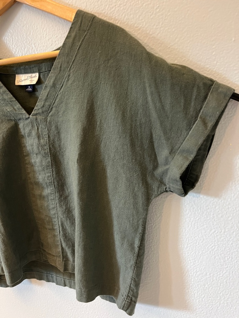 Universal Thread Olive V-Neck Cropped Short-Sleeve Tunic - Picture 4 of 7